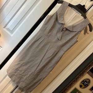 Blazer. Size 6. No pets no smoking.